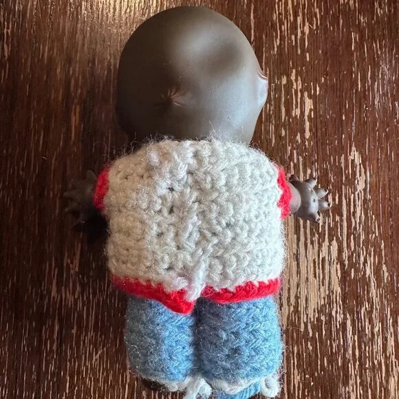 Vintage Kewpie Doll Dark Skin 7.5" Made In Korea W/ Handmade Knit Clothes - Rare - Picture 3 of 10